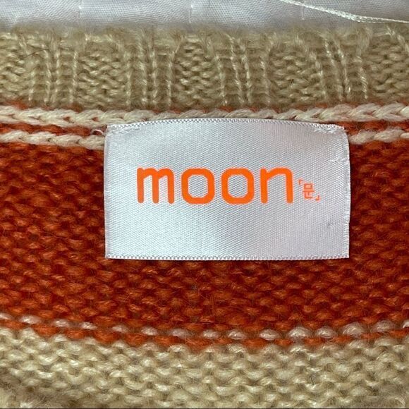 Moon Knitted, Fringed Poncho with Decorative Buttons, Acrylic - Small - Picture 3 of 9